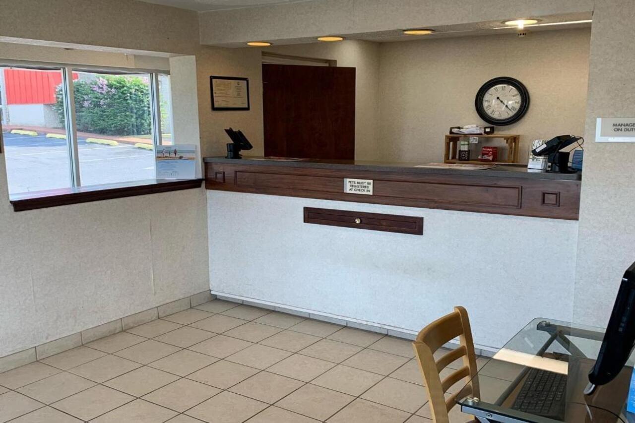 Days Inn By Wyndham Harrisonburg Esterno foto
