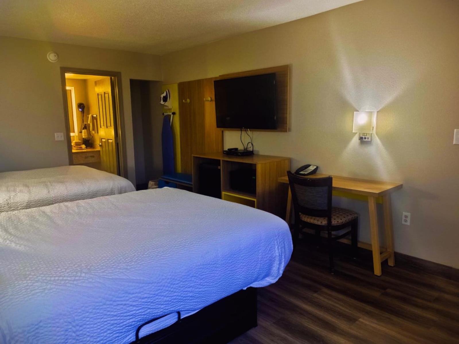 Days Inn By Wyndham Harrisonburg Esterno foto