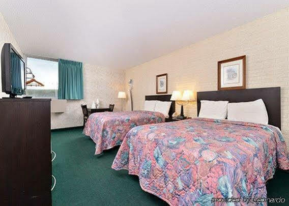 Days Inn By Wyndham Harrisonburg Esterno foto